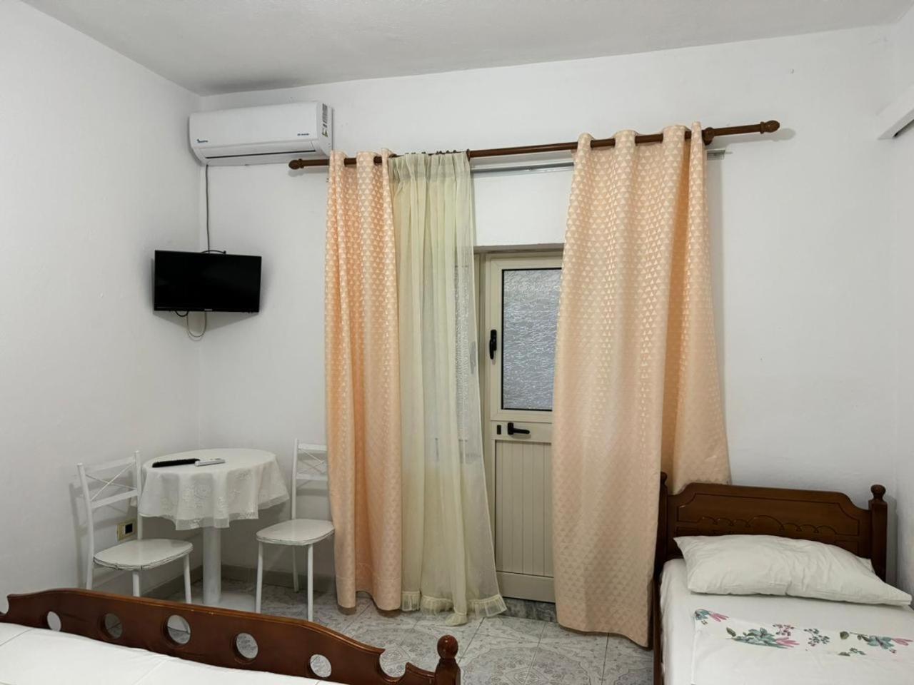 Guesthouse Novi Durrës Habitación foto